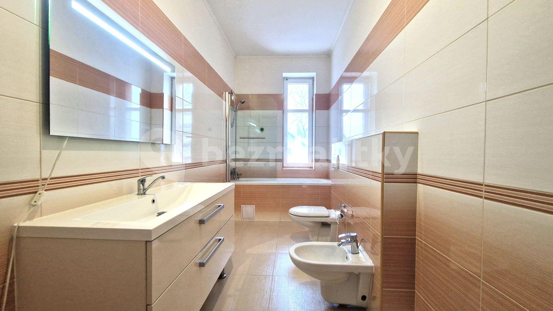 Predaj domu 360 m², pozemek 537 m², Přátelství, Praha, Praha