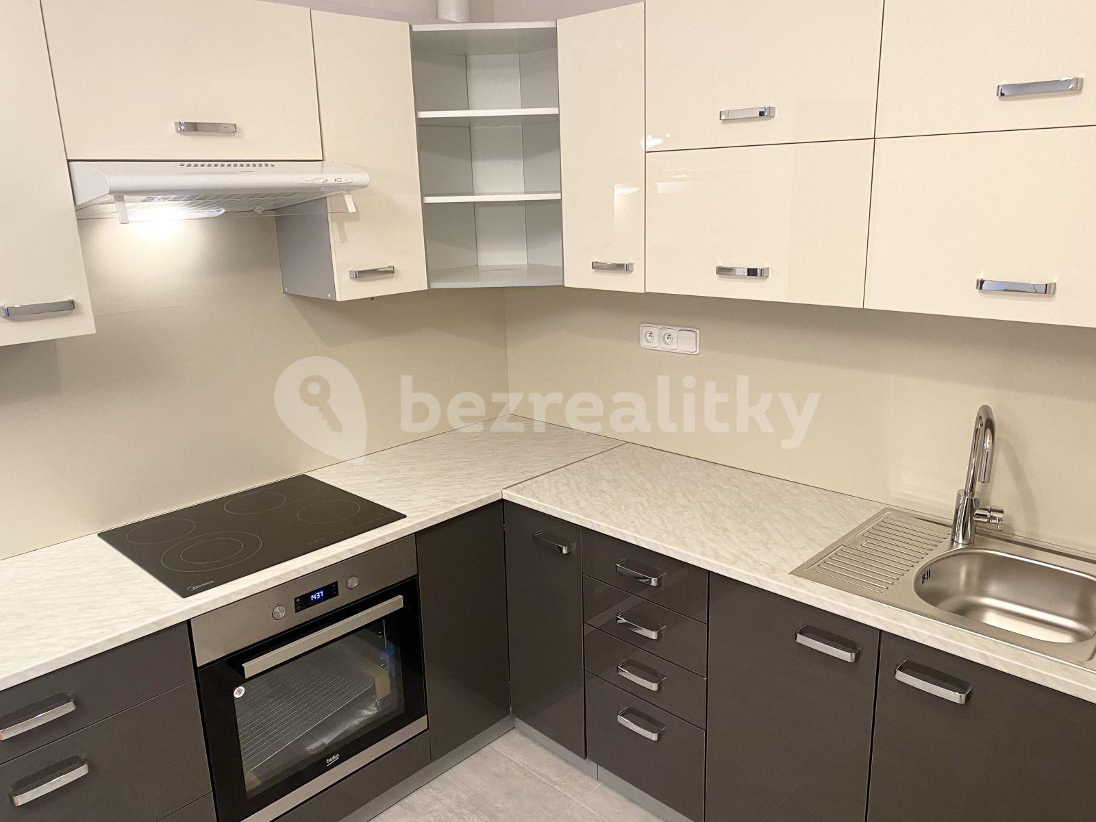 Prenájom bytu 4-izbový 84 m², Filipova, Praha, Praha