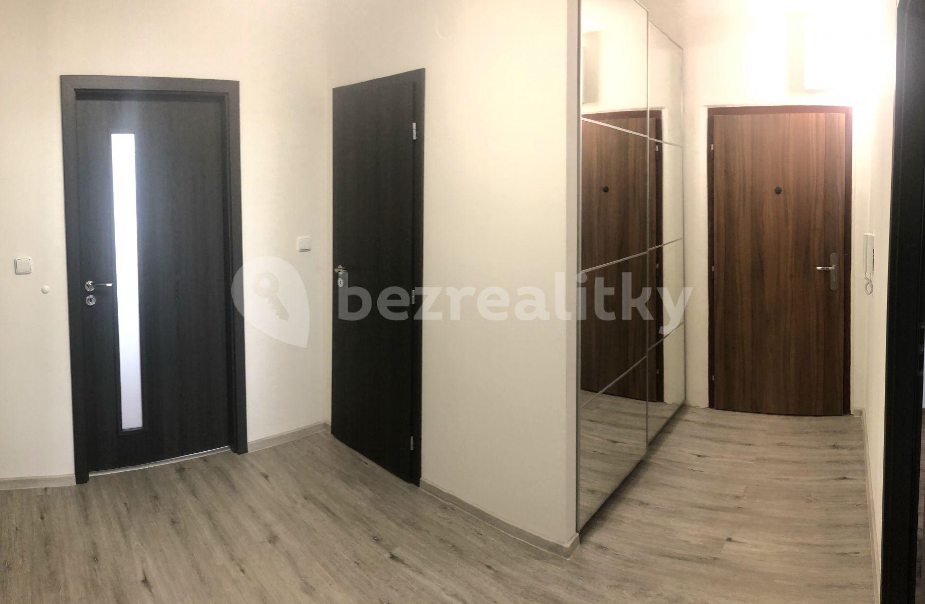 Prenájom bytu 4-izbový 84 m², Filipova, Praha, Praha