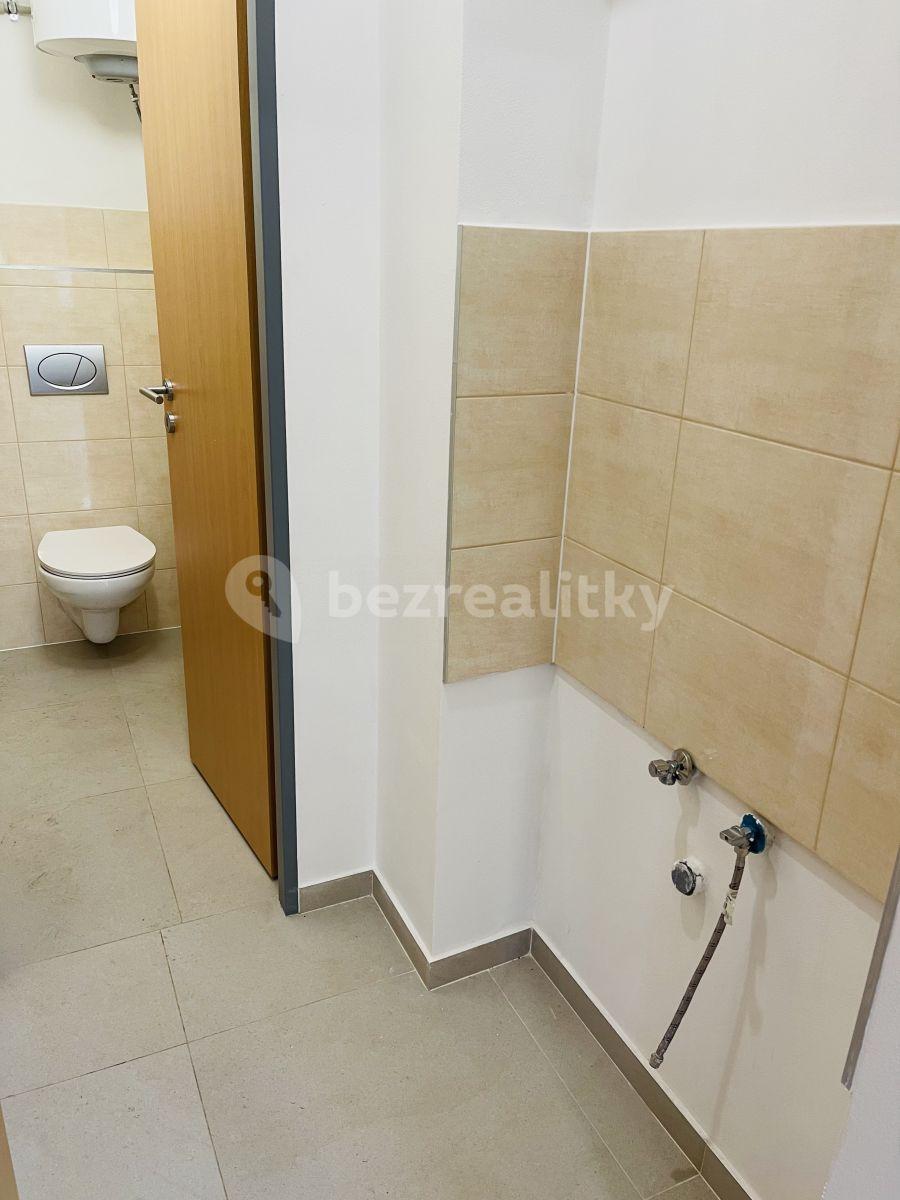 Prenájom nebytového priestoru 88 m², Plzeňská, Loděnice, Středočeský kraj