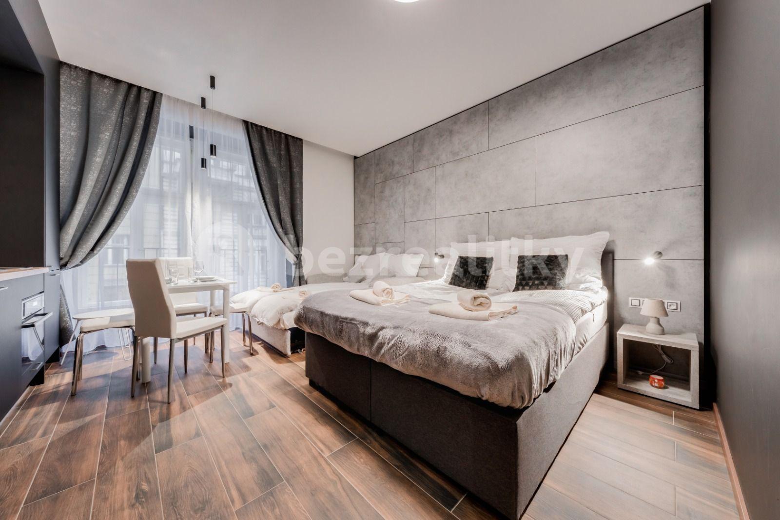 Prenájom bytu 1-izbový 26 m², Gorazdova, Praha, Praha