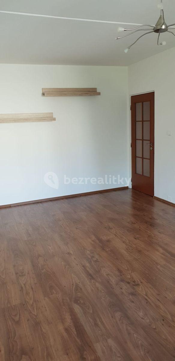 Prenájom bytu 2-izbový 65 m², Kpt. Nálepky, Louny, Ústecký kraj