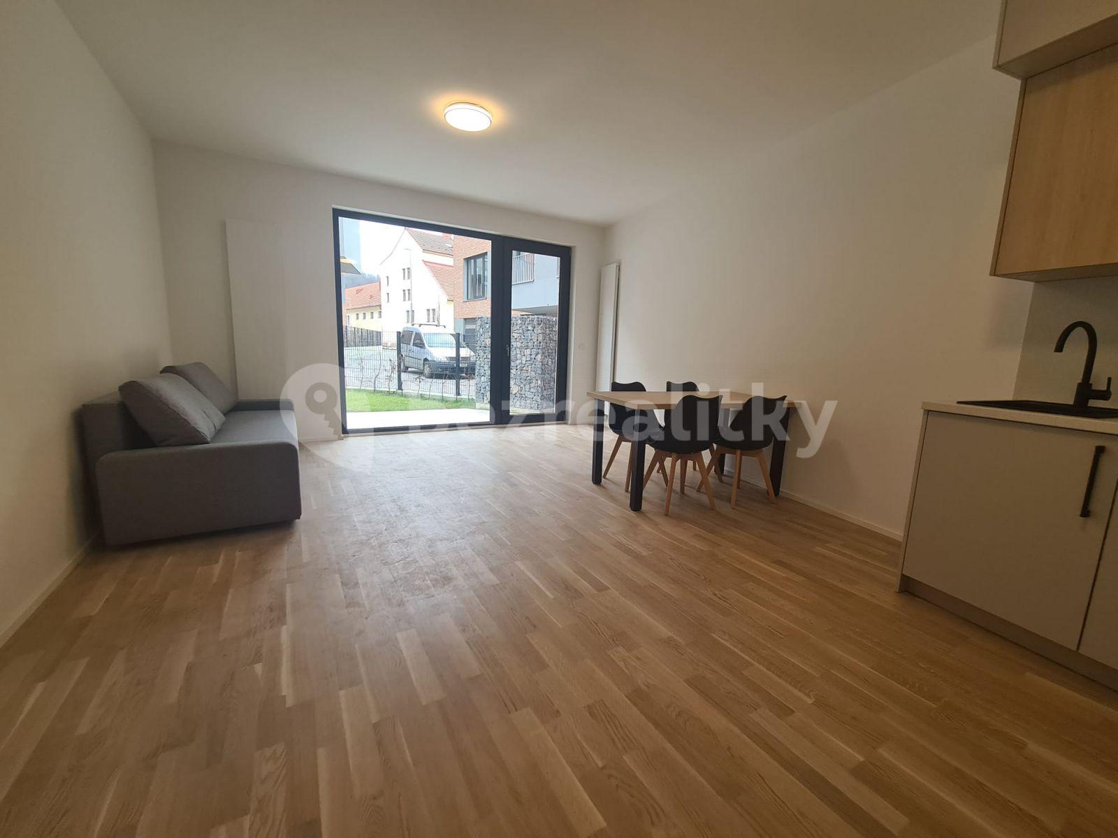 Prenájom bytu 1-izbový 35 m², Praha, Praha