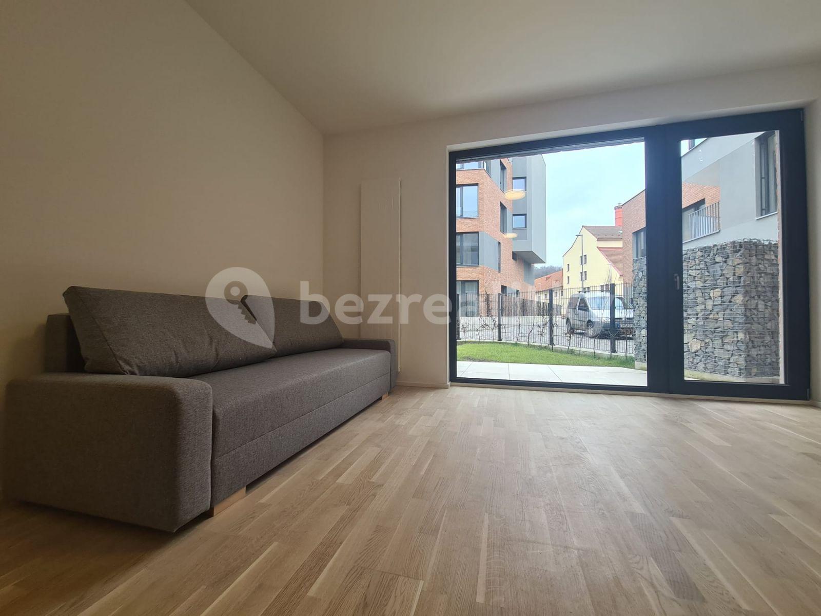 Prenájom bytu 1-izbový 35 m², Praha, Praha