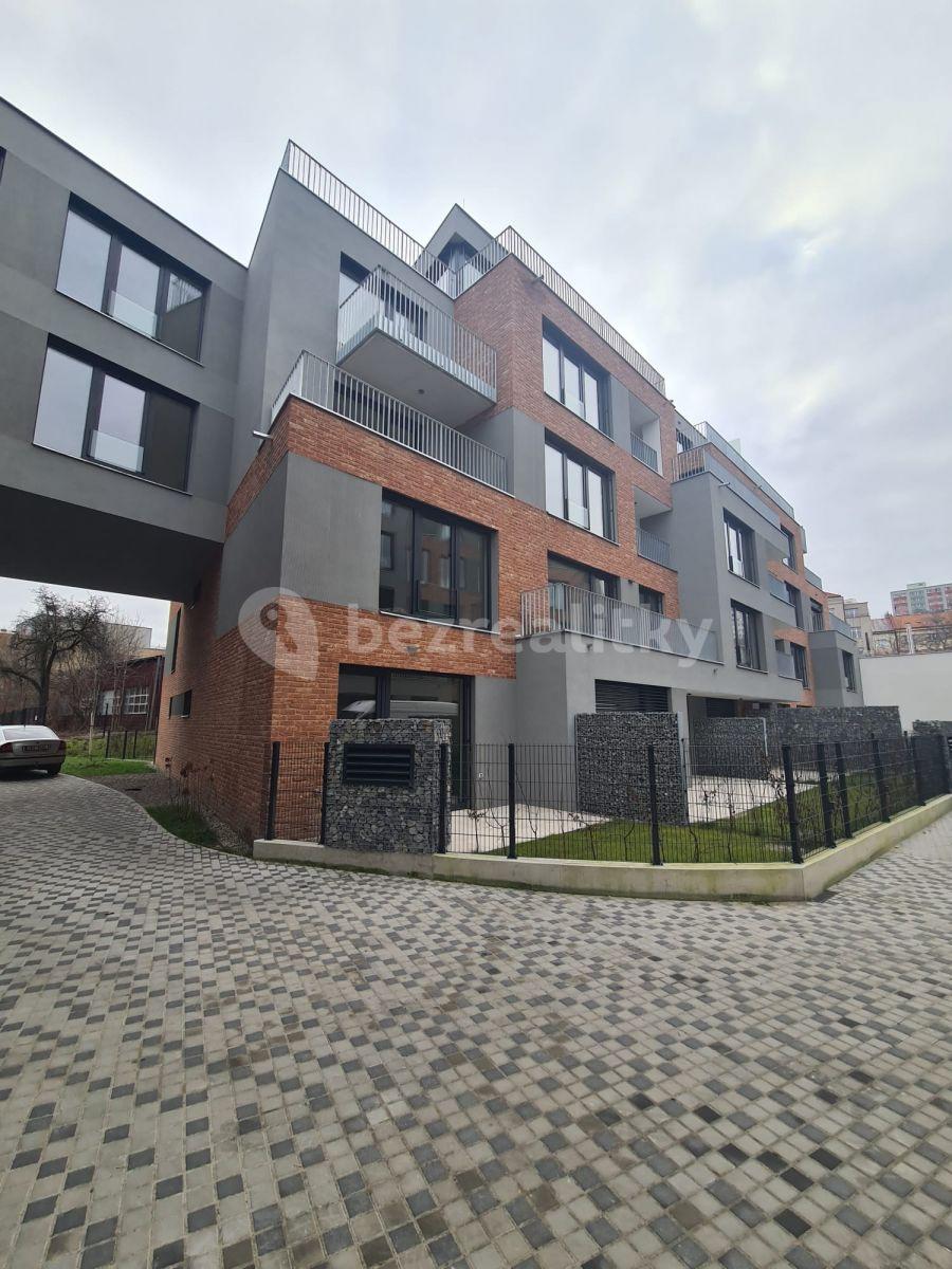 Prenájom bytu 1-izbový 35 m², Praha, Praha