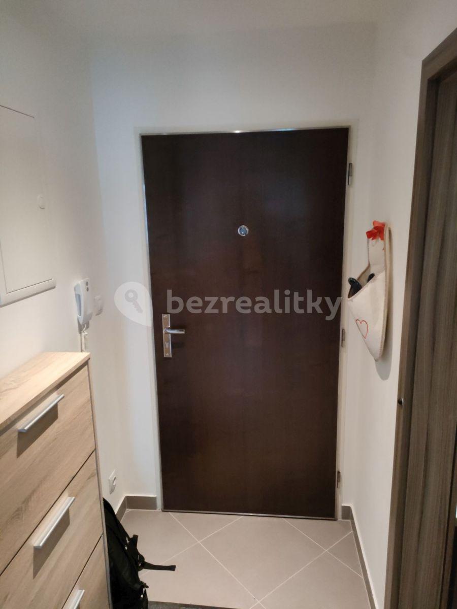 Prenájom bytu 2-izbový 53 m², Hlučkova, Praha, Praha