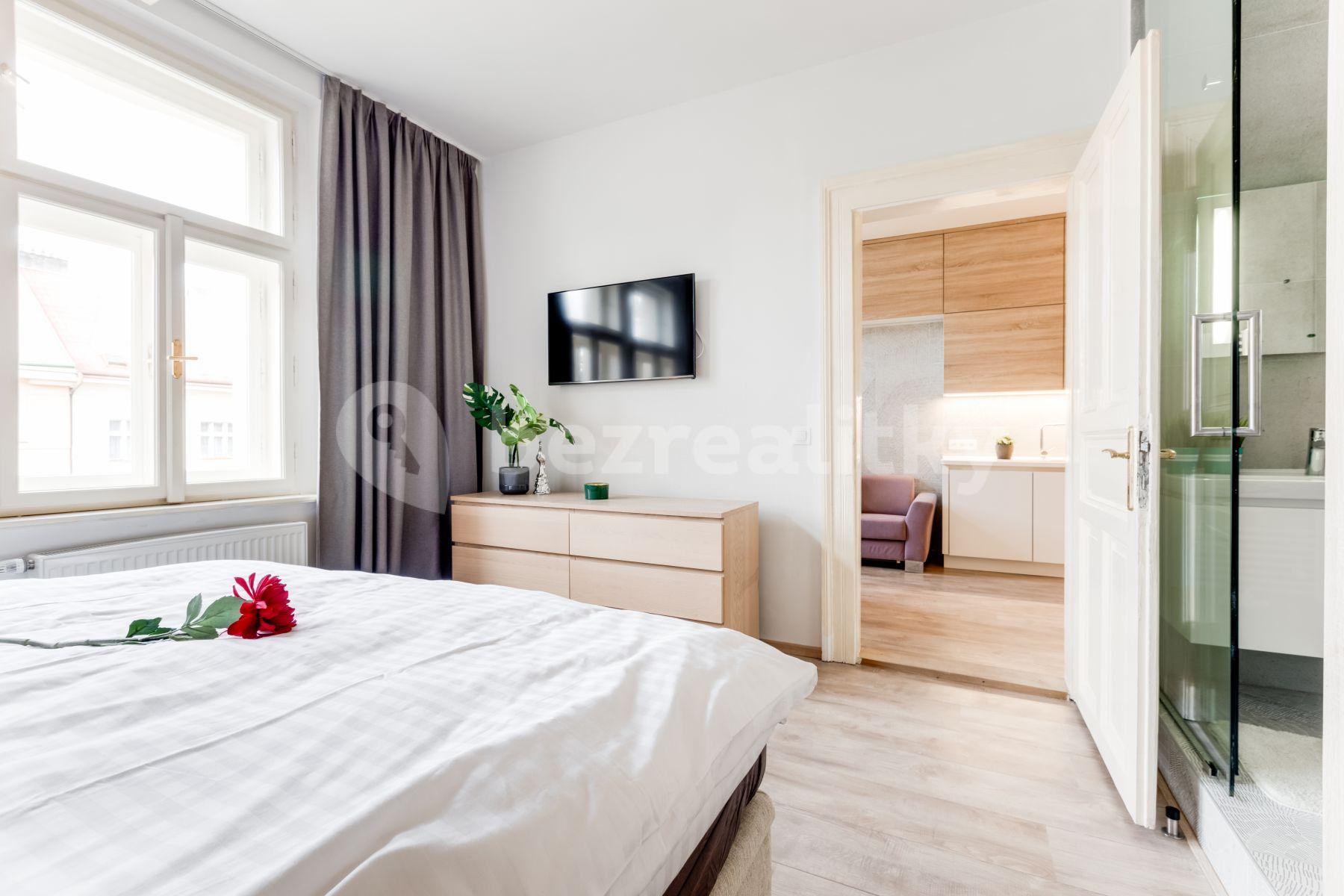 Prenájom bytu 2-izbový 55 m², Nezamyslova, Praha, Praha