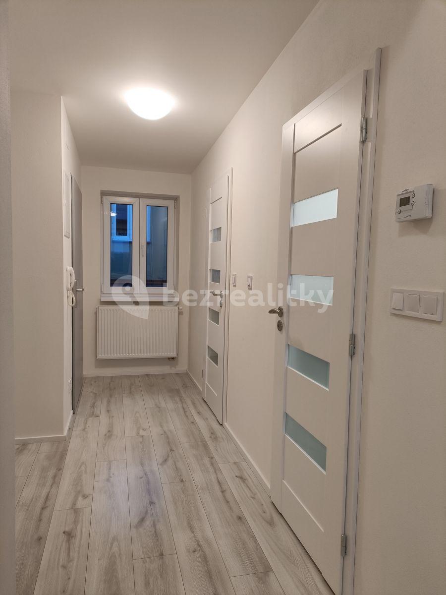 Prenájom bytu Garsoniéra 32 m², Seifertova, Praha, Praha