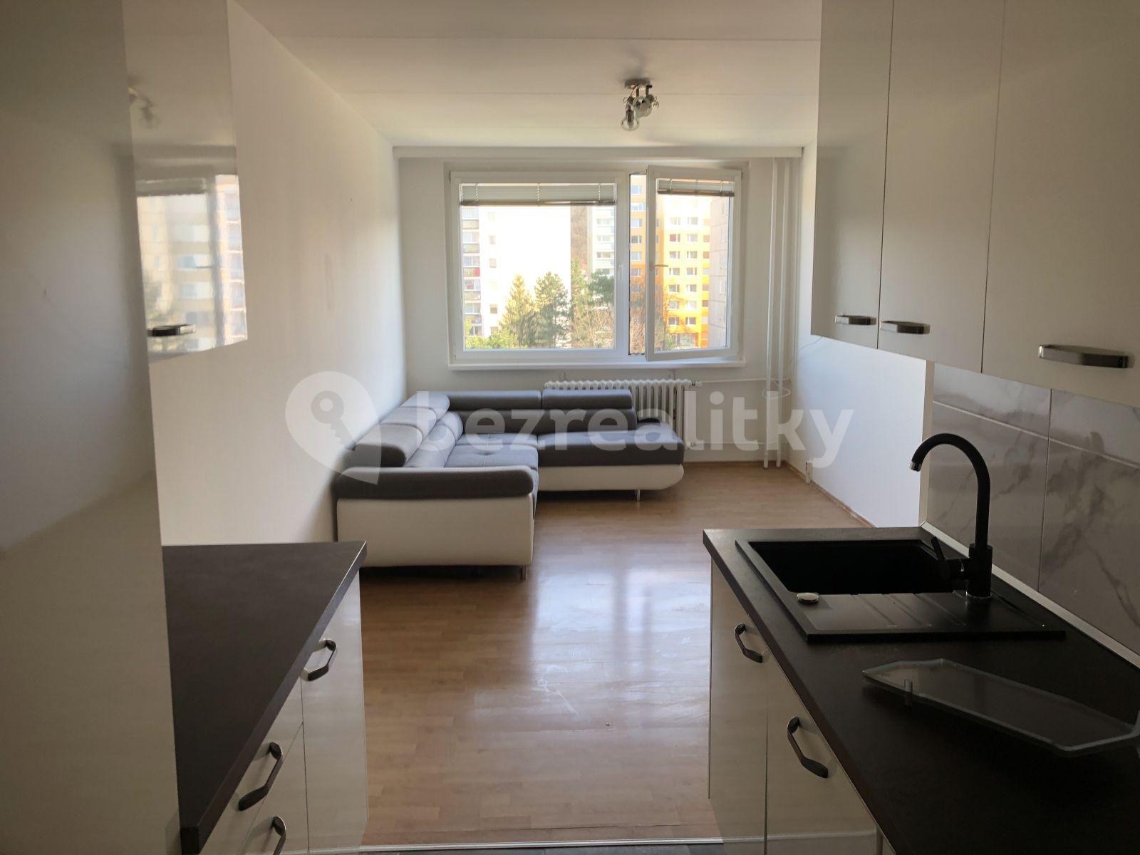 Prenájom bytu 3-izbový 56 m², Krupná, Praha, Praha