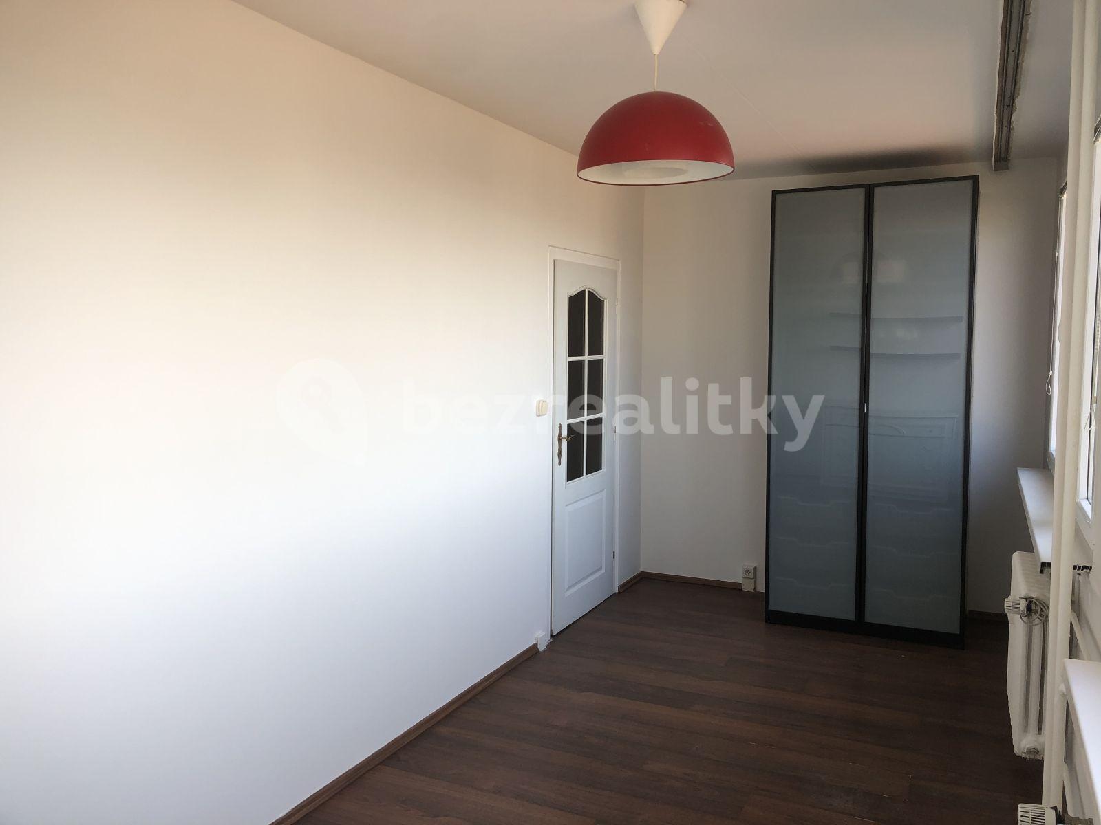 Prenájom bytu 3-izbový 56 m², Krupná, Praha, Praha