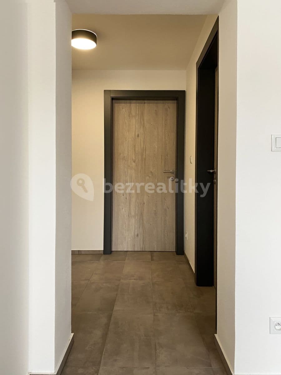 Prenájom bytu 2-izbový 50 m², Rašovice, Jihomoravský kraj