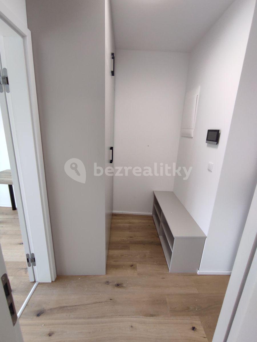 Prenájom bytu 1-izbový 38 m², Kurandové, Praha, Praha