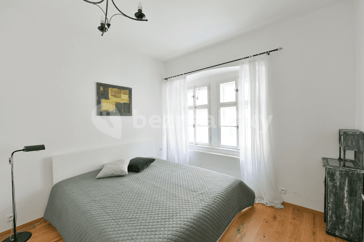 Prenájom bytu 4-izbový 196 m², Anenská, Praha, Praha