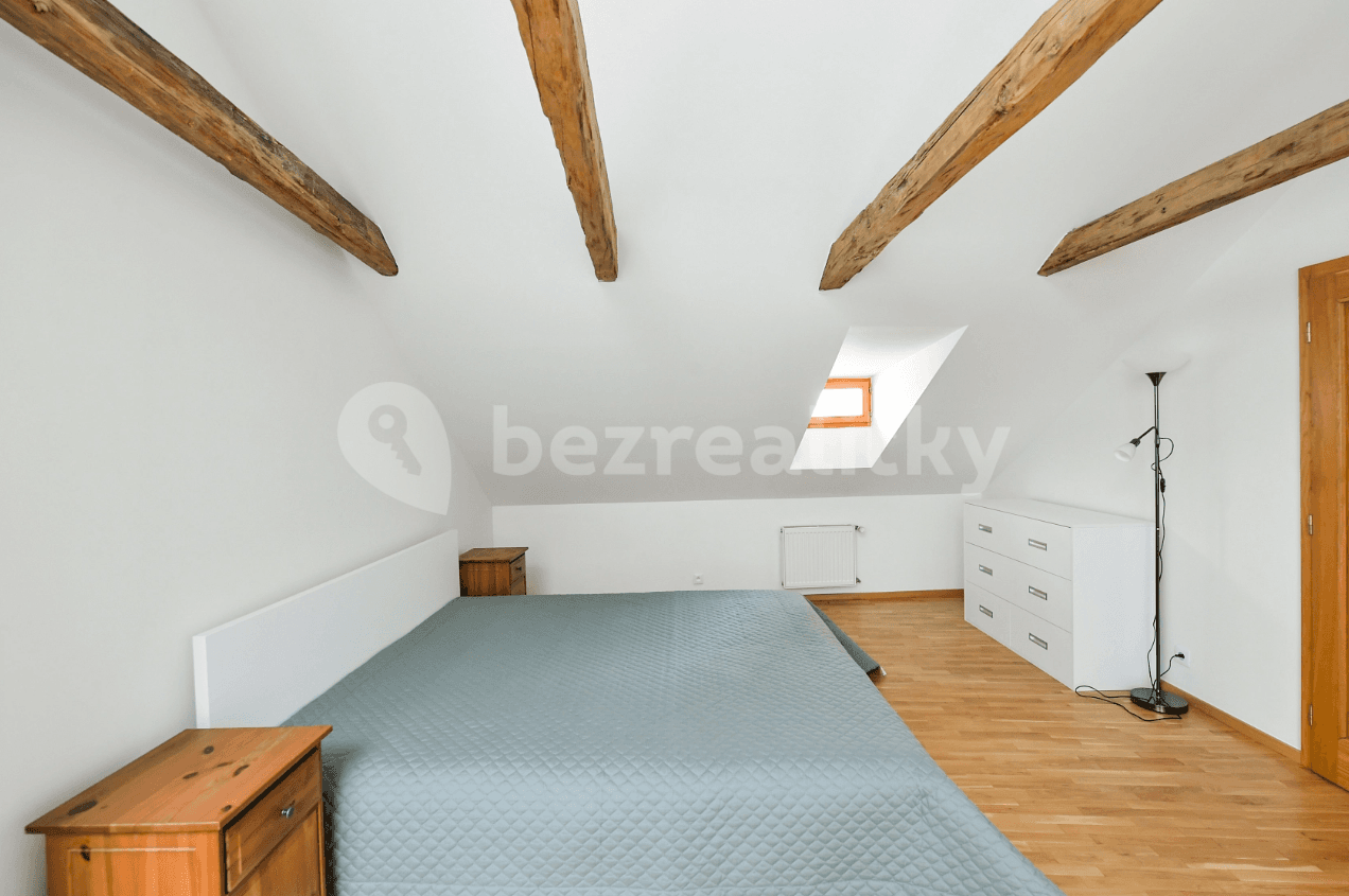 Prenájom bytu 4-izbový 196 m², Anenská, Praha, Praha