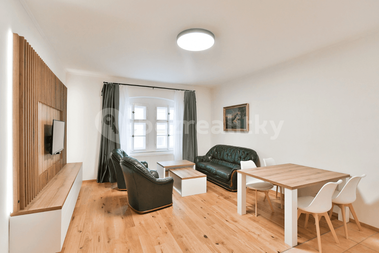 Prenájom bytu 4-izbový 196 m², Anenská, Praha, Praha