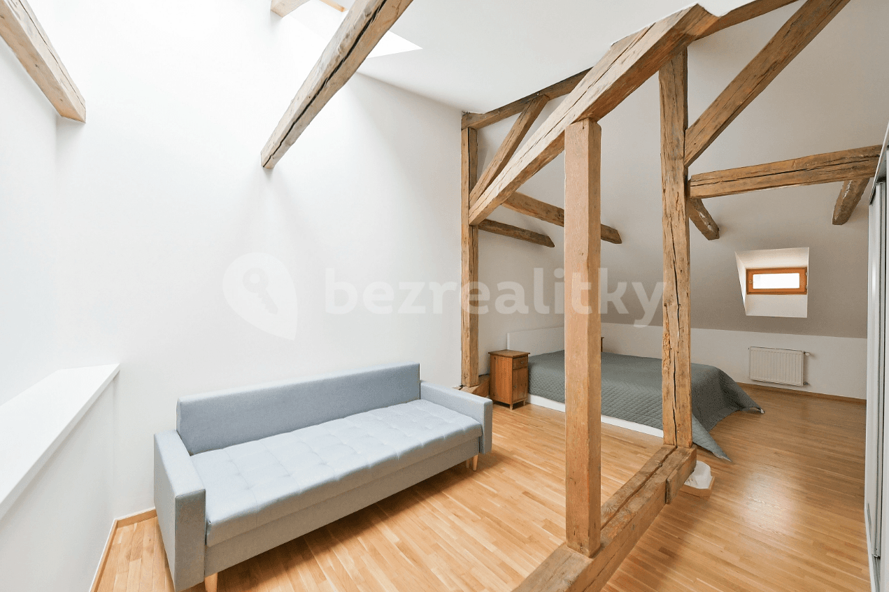 Prenájom bytu 4-izbový 196 m², Anenská, Praha, Praha