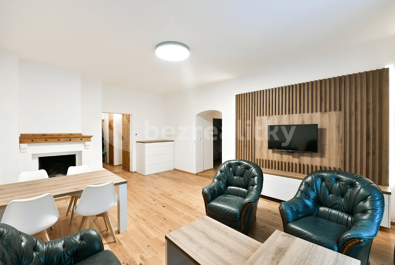 Prenájom bytu 4-izbový 196 m², Anenská, Praha, Praha