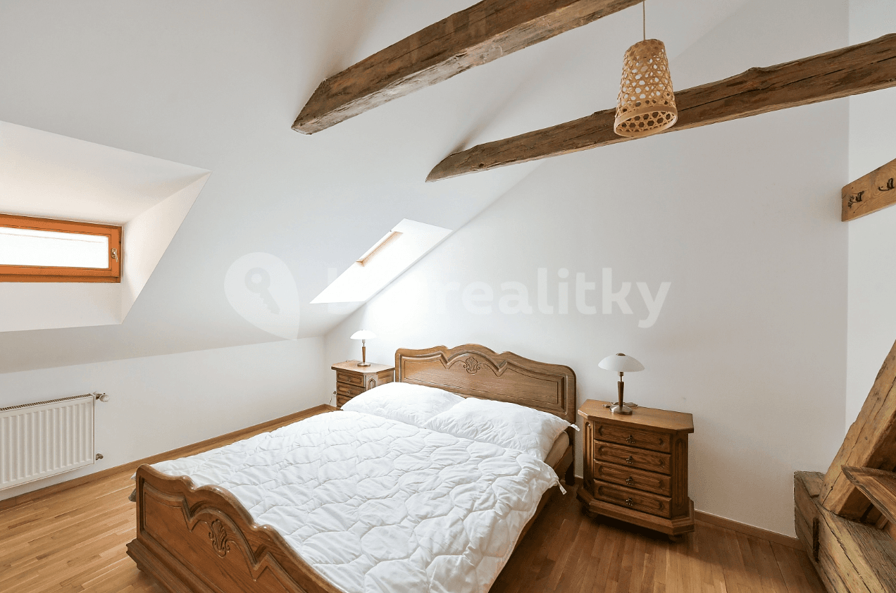 Prenájom bytu 4-izbový 196 m², Anenská, Praha, Praha