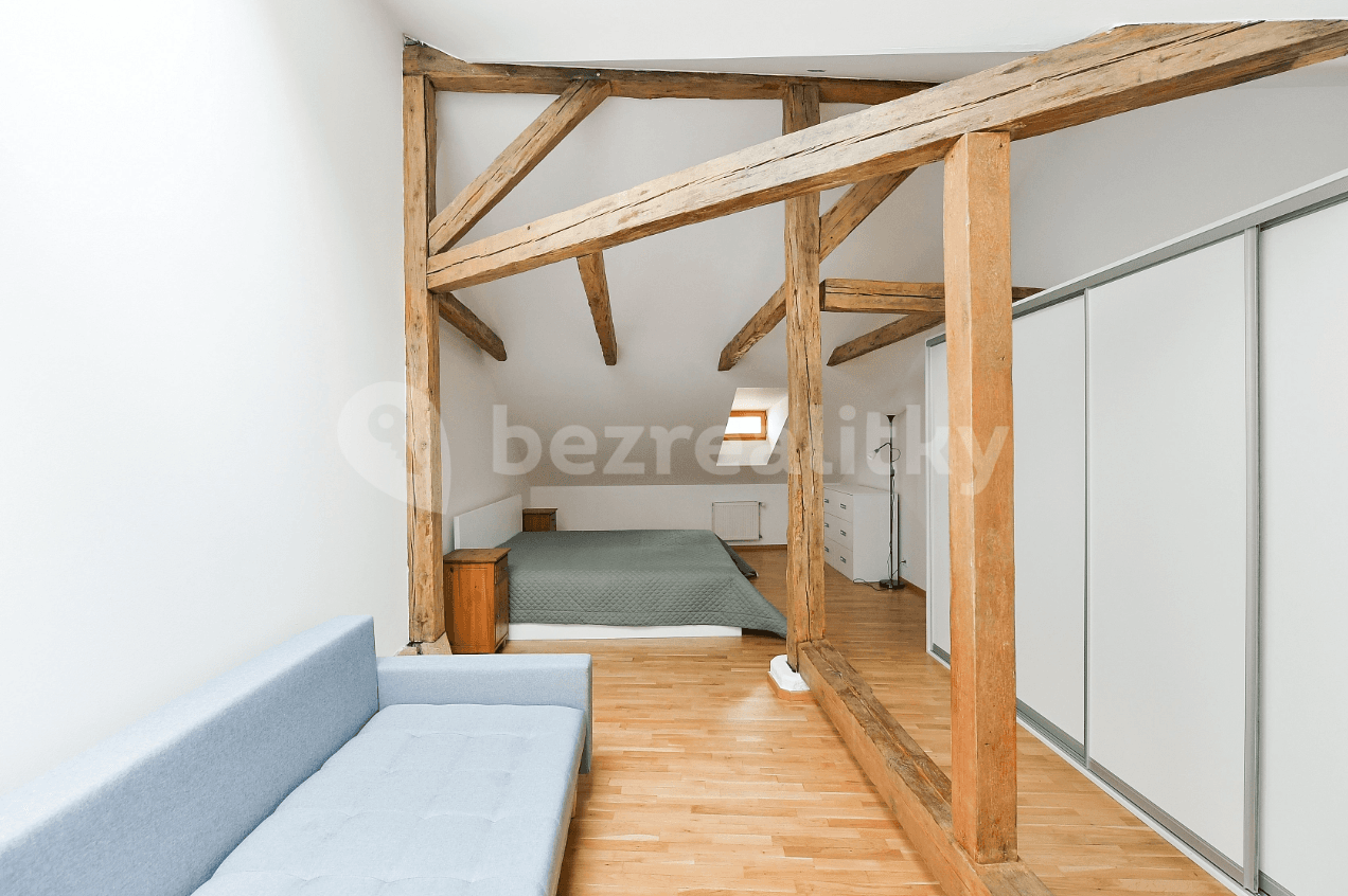 Prenájom bytu 4-izbový 196 m², Anenská, Praha, Praha