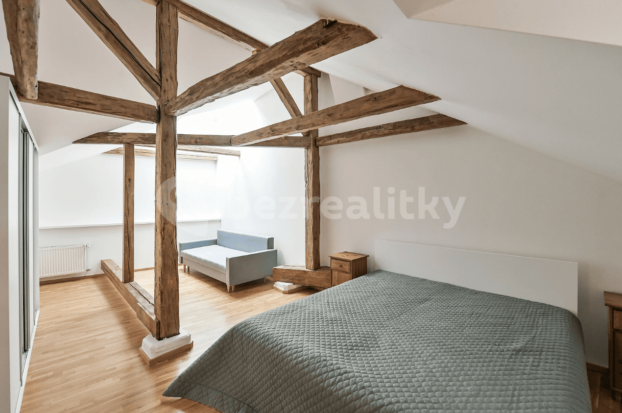 Prenájom bytu 4-izbový 196 m², Anenská, Praha, Praha