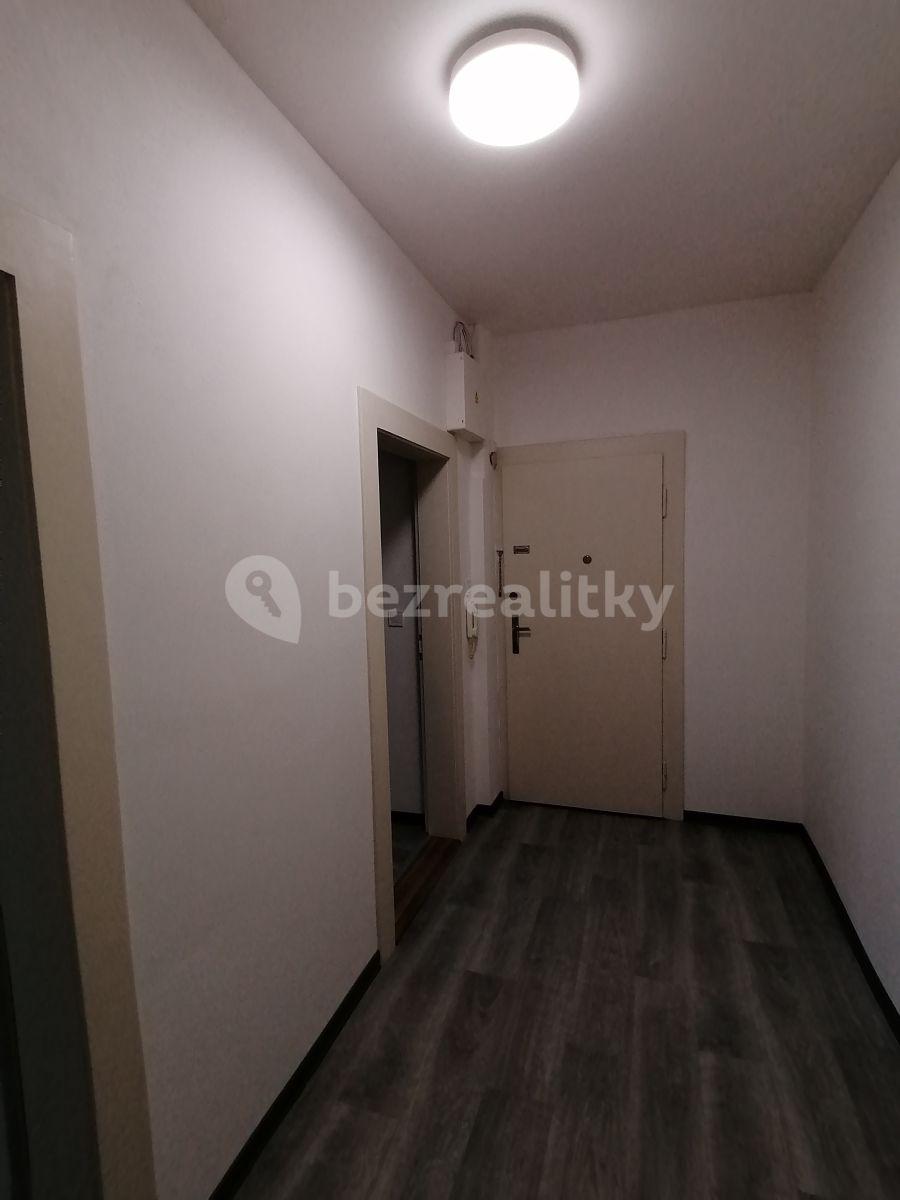 Prenájom bytu 1-izbový 50 m², Novovysočanská, Praha, Praha