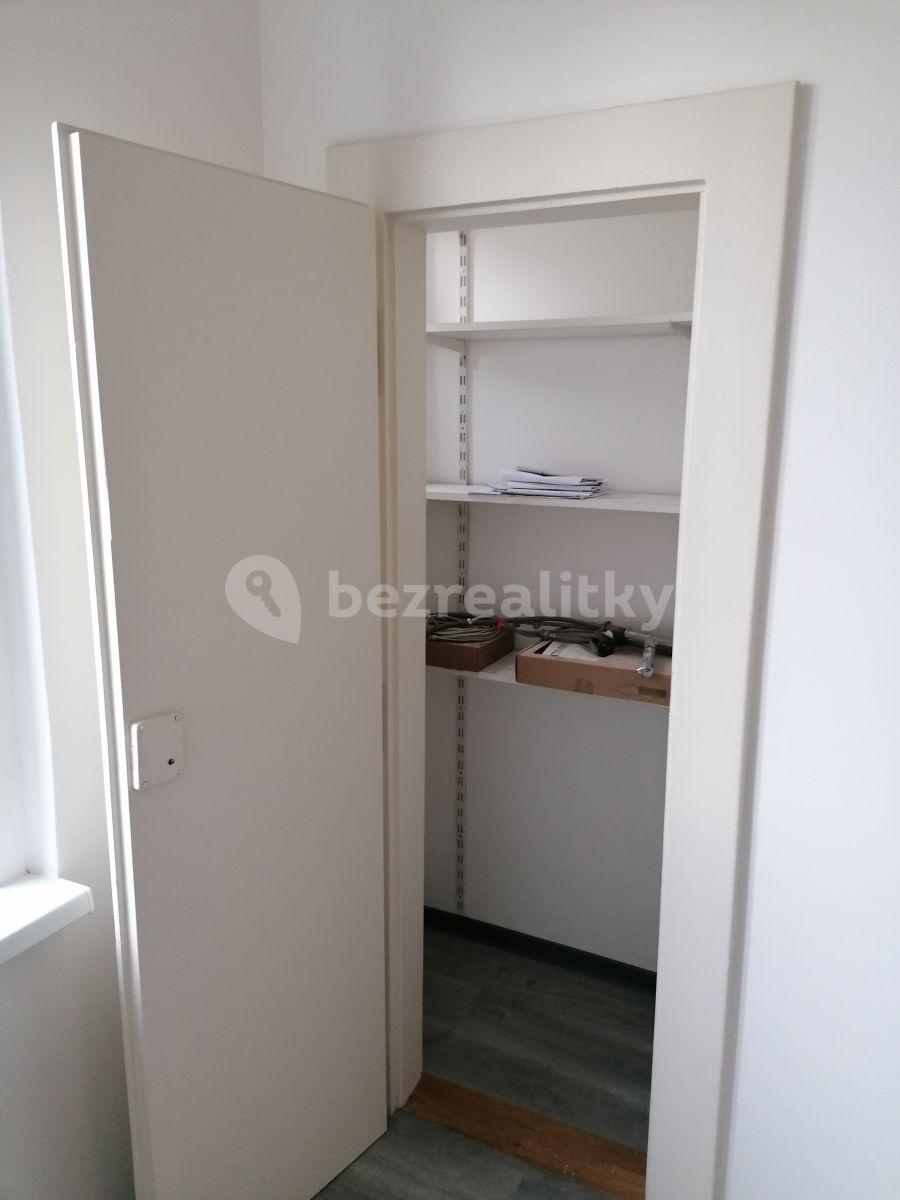 Prenájom bytu 1-izbový 50 m², Novovysočanská, Praha, Praha