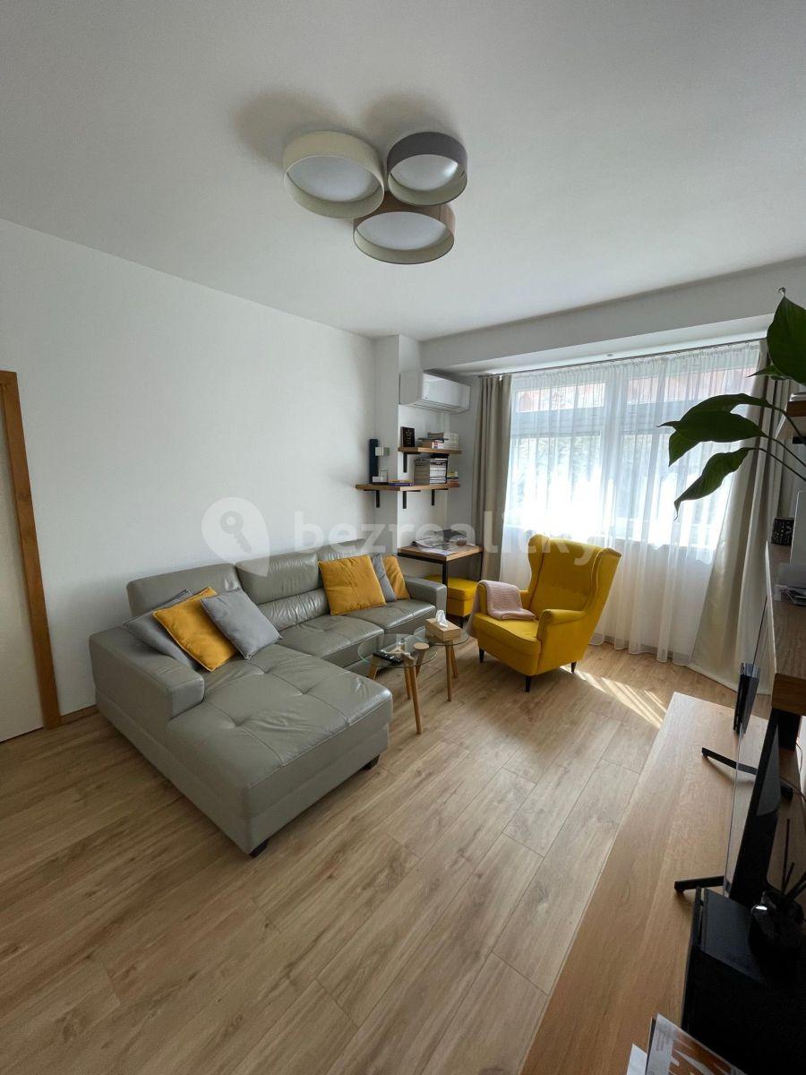 Prenájom bytu 2-izbový 49 m², Kišiněvská, Praha, Praha