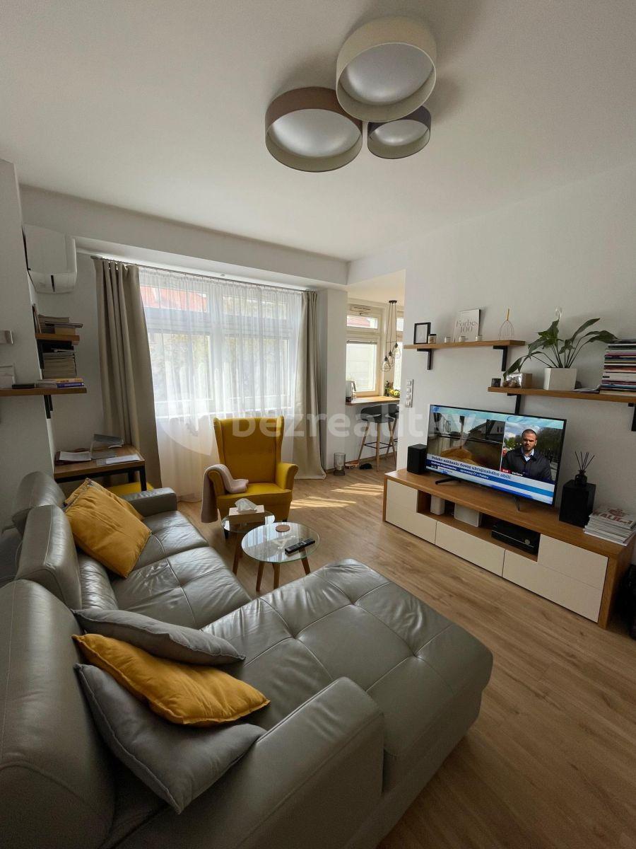 Prenájom bytu 2-izbový 49 m², Kišiněvská, Praha, Praha