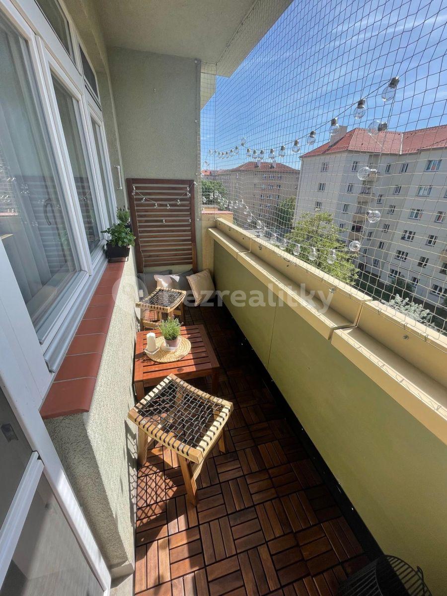 Prenájom bytu 2-izbový 49 m², Kišiněvská, Praha, Praha