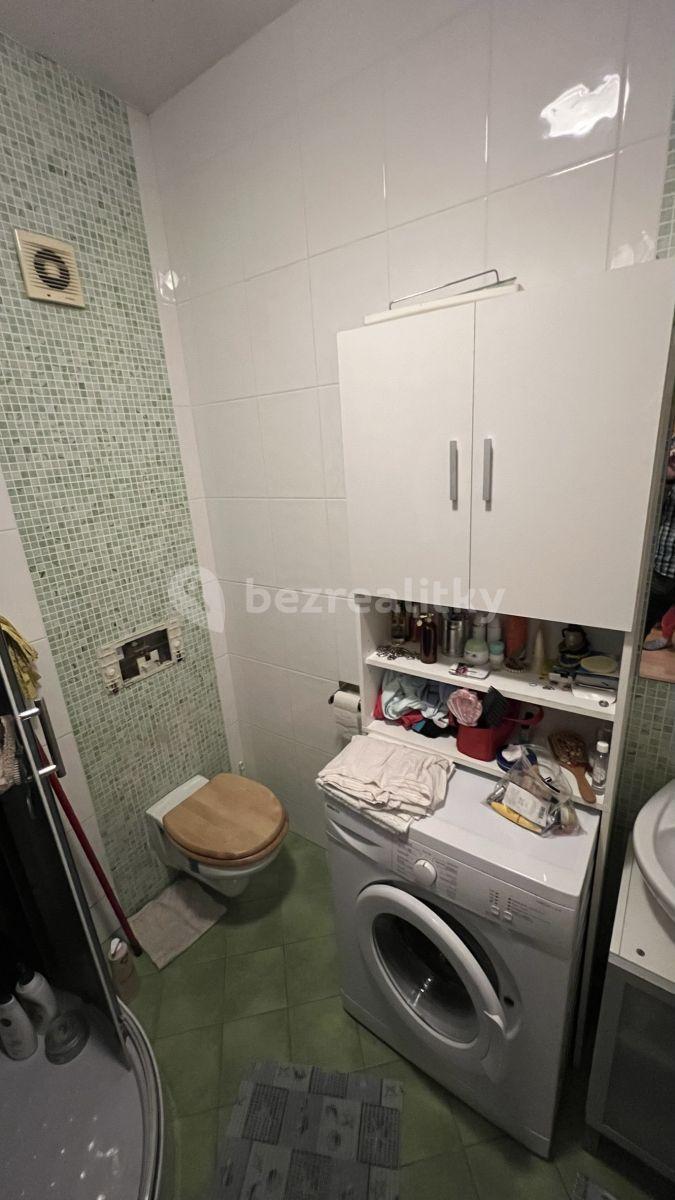 Prenájom bytu 1-izbový 35 m², Pod Hloubětínskou zastávkou, Praha, Praha