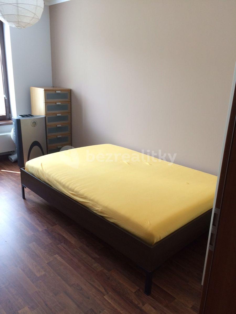 Prenájom bytu 3-izbový 84 m², Dragounská, Praha, Praha