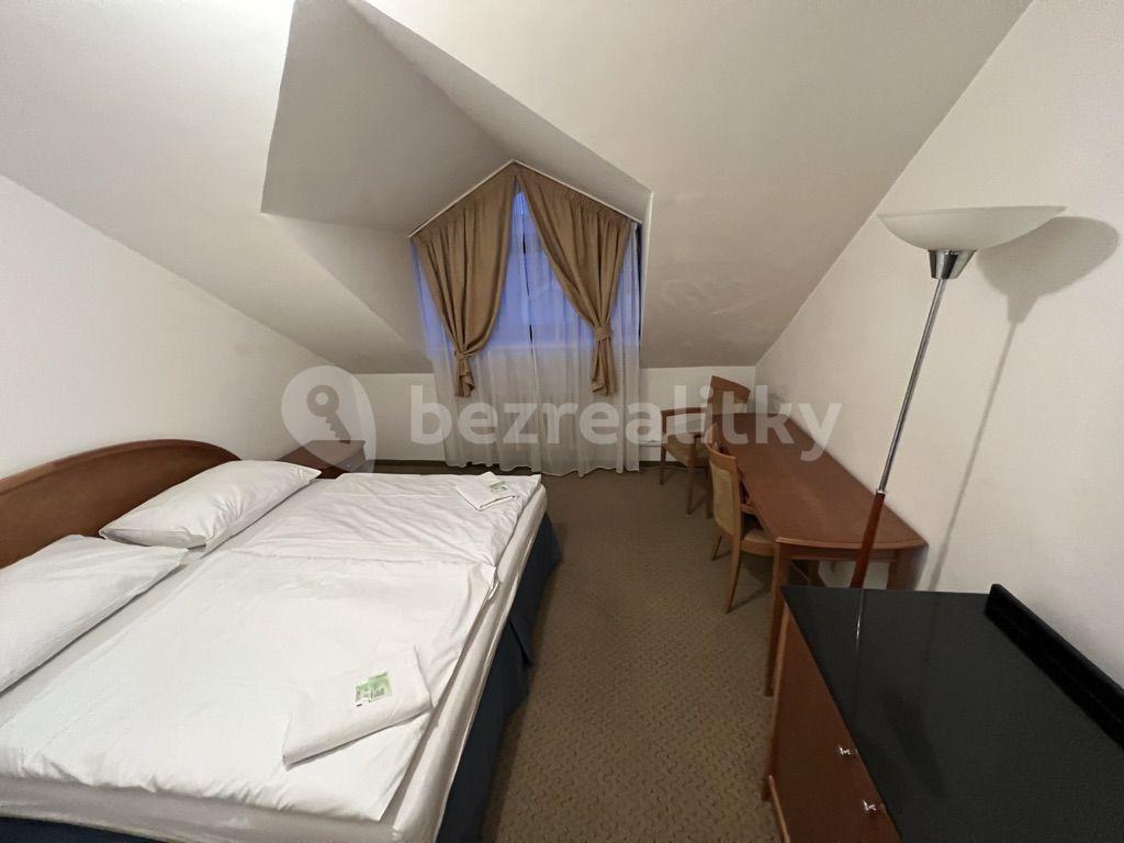 Prenájom bytu Garsoniéra 25 m², Poděbradská, Praha, Praha