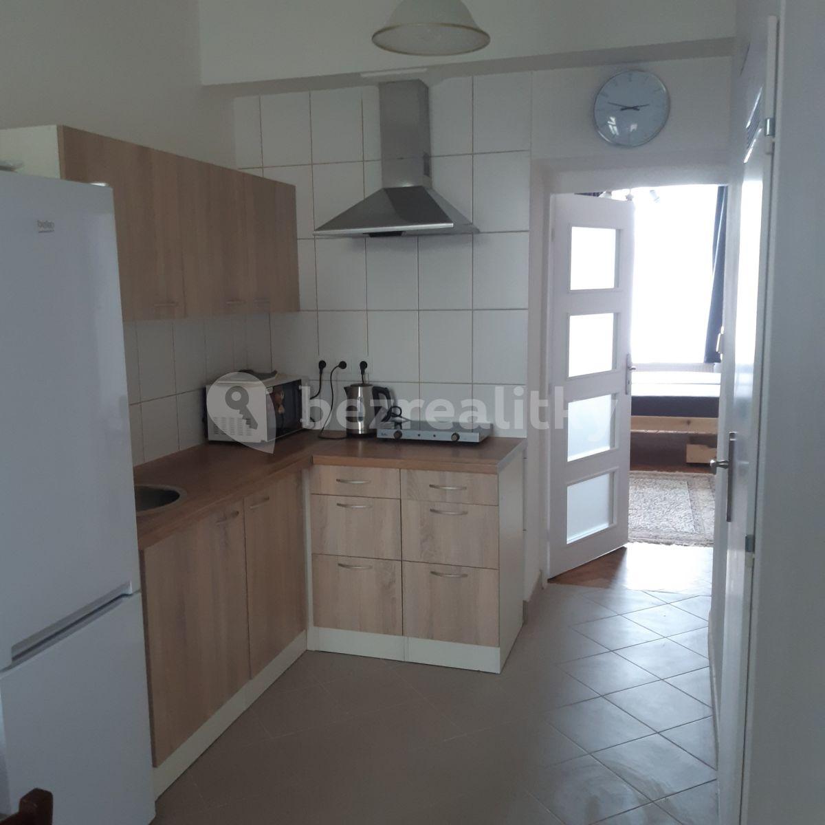 Prenájom bytu 1-izbový 34 m², Slivenecká, Praha, Praha