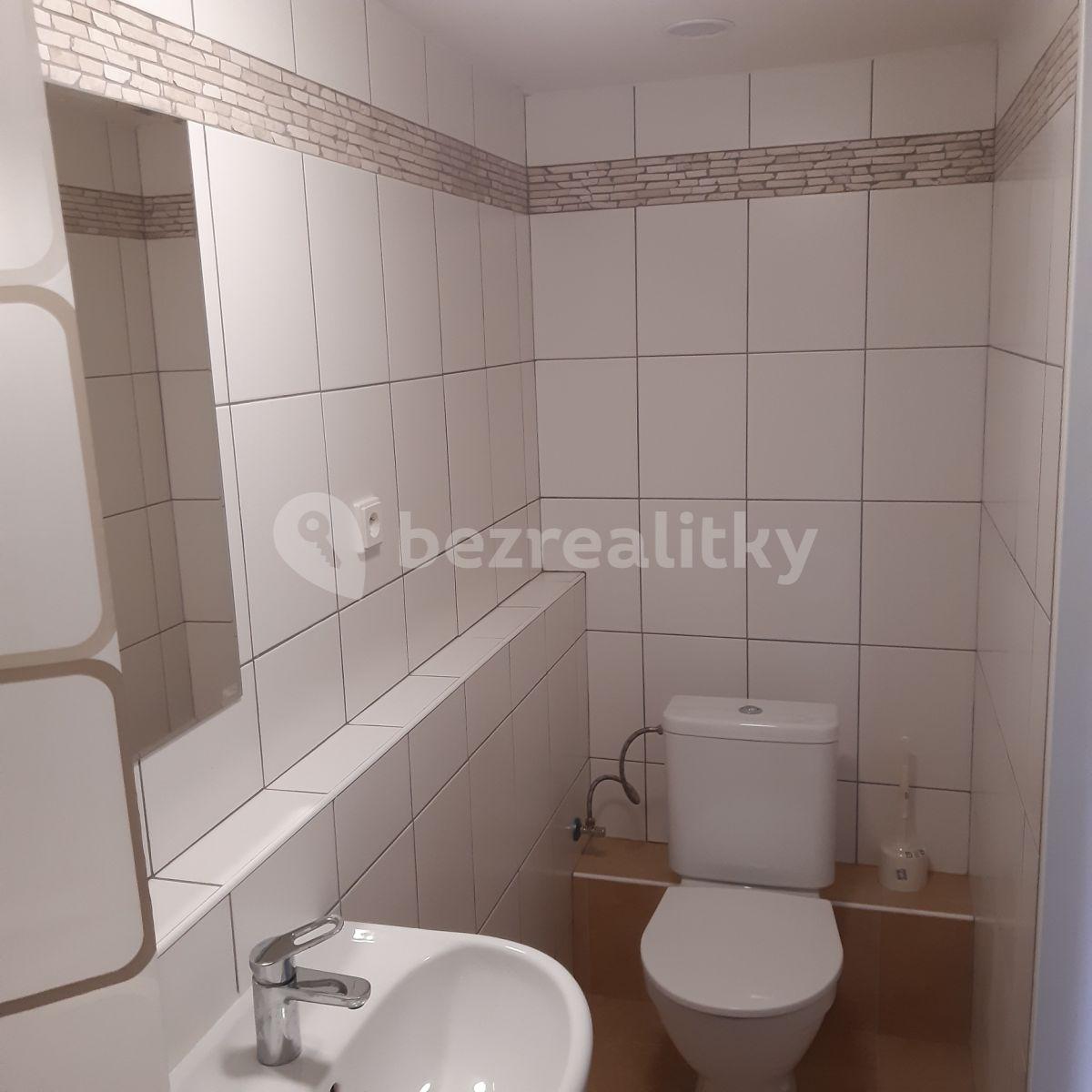 Prenájom bytu 1-izbový 34 m², Slivenecká, Praha, Praha