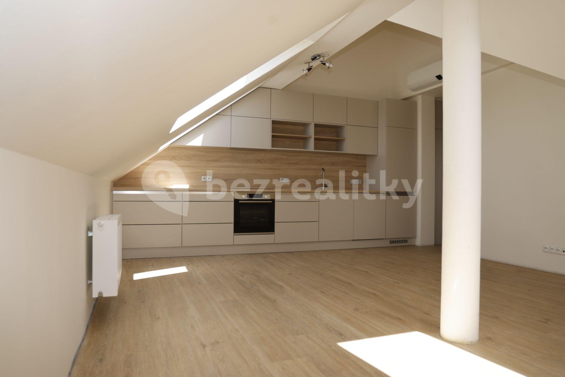 Prenájom bytu 2-izbový 55 m², Šatrova, Praha, Praha