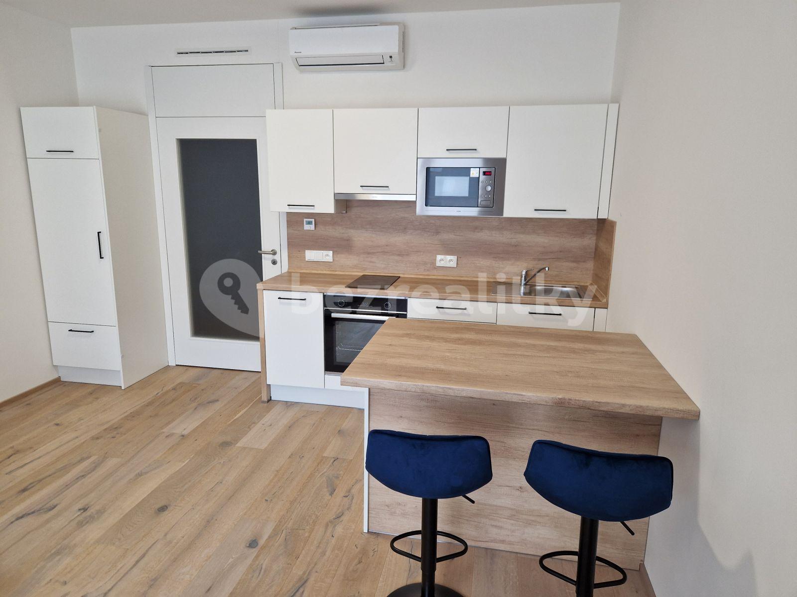 Prenájom bytu 1-izbový 36 m², Praha, Praha