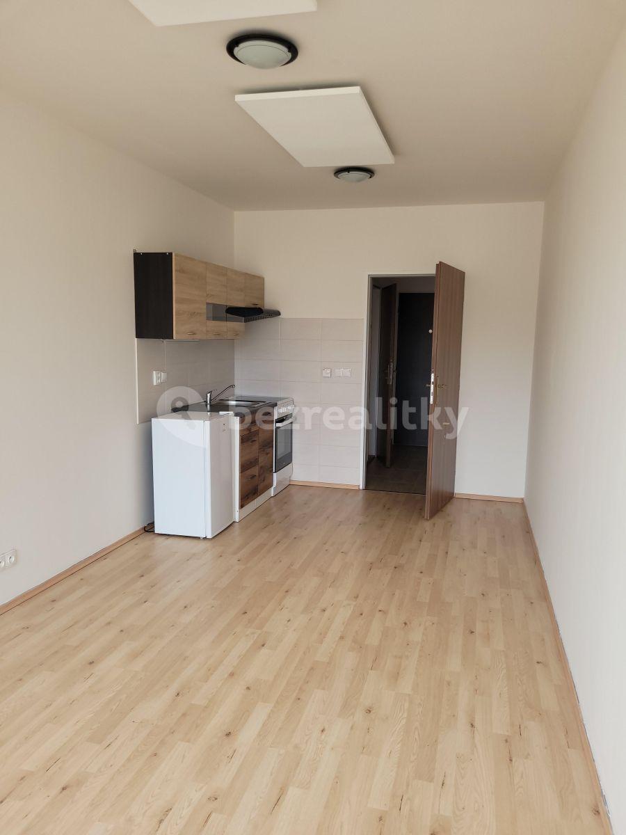 Prenájom bytu 1-izbový 24 m², Škvorec, Středočeský kraj