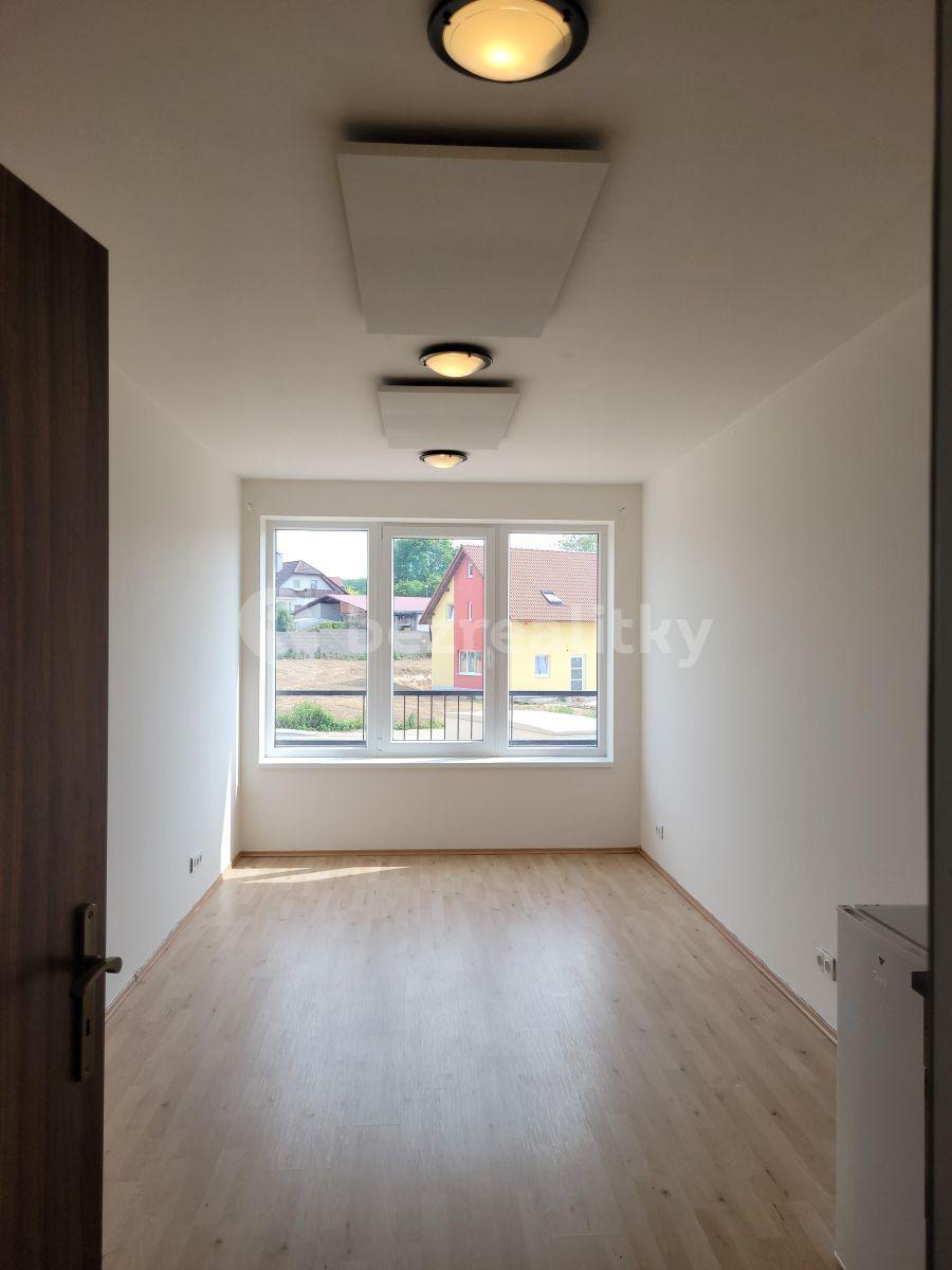 Prenájom bytu 1-izbový 24 m², Škvorec, Středočeský kraj