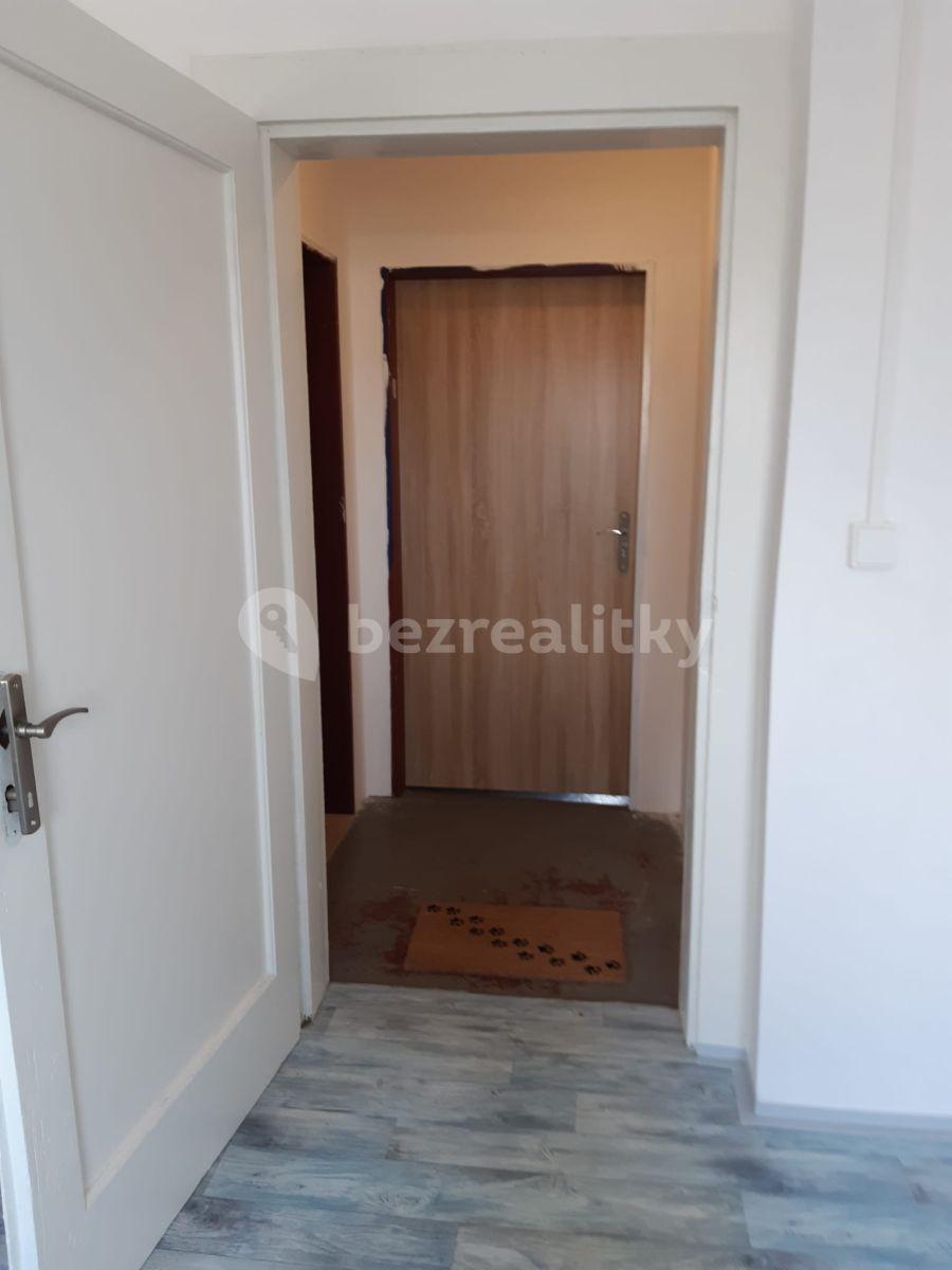 Prenájom bytu 2-izbový 70 m², Ústecká, Povrly, Ústecký kraj