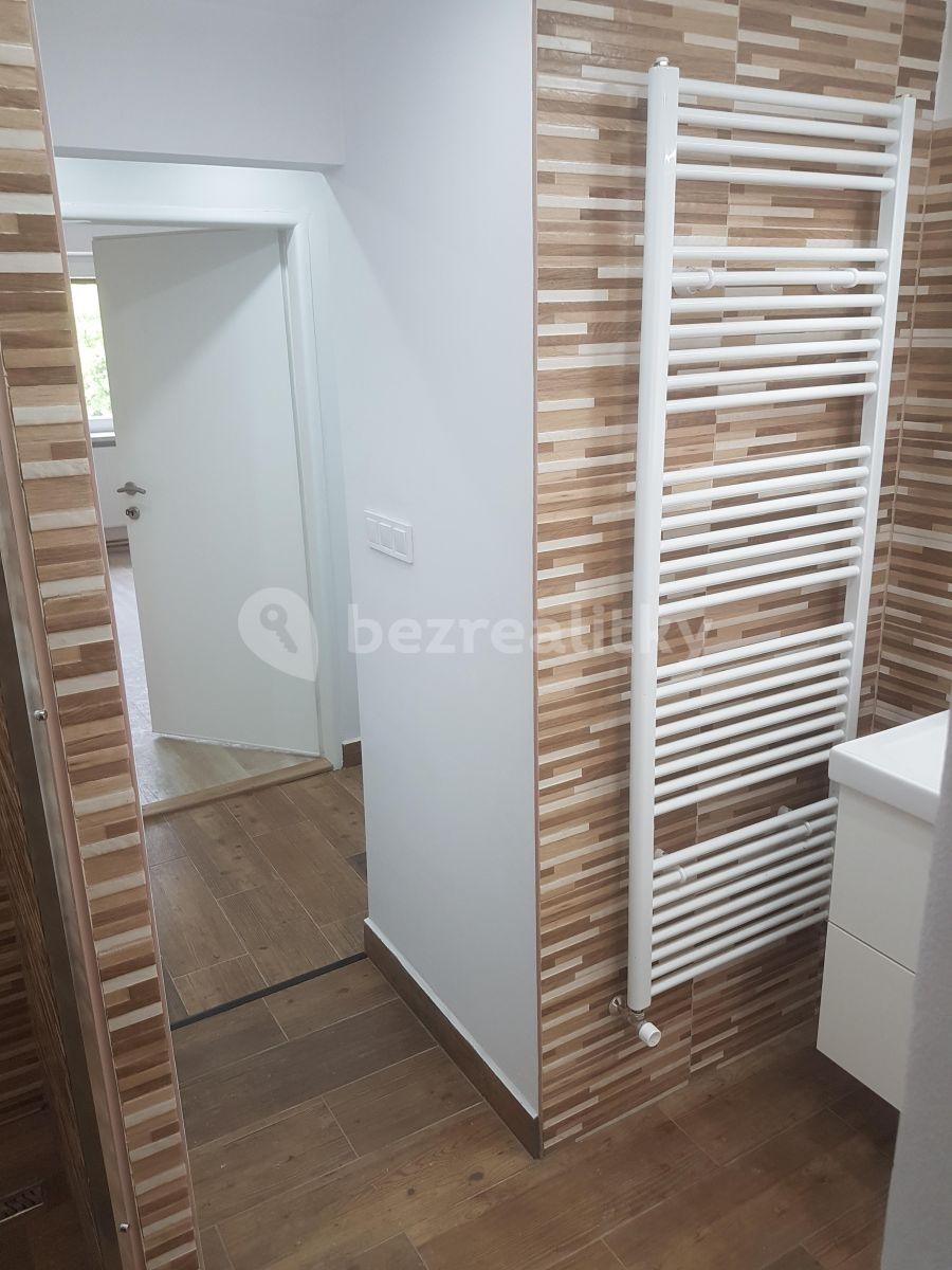 Prenájom bytu 2-izbový 56 m², Leoše Janáčka, Jihlava, Kraj Vysočina