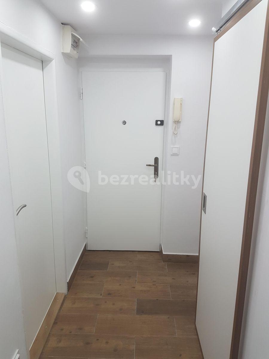 Prenájom bytu 2-izbový 56 m², Leoše Janáčka, Jihlava, Kraj Vysočina