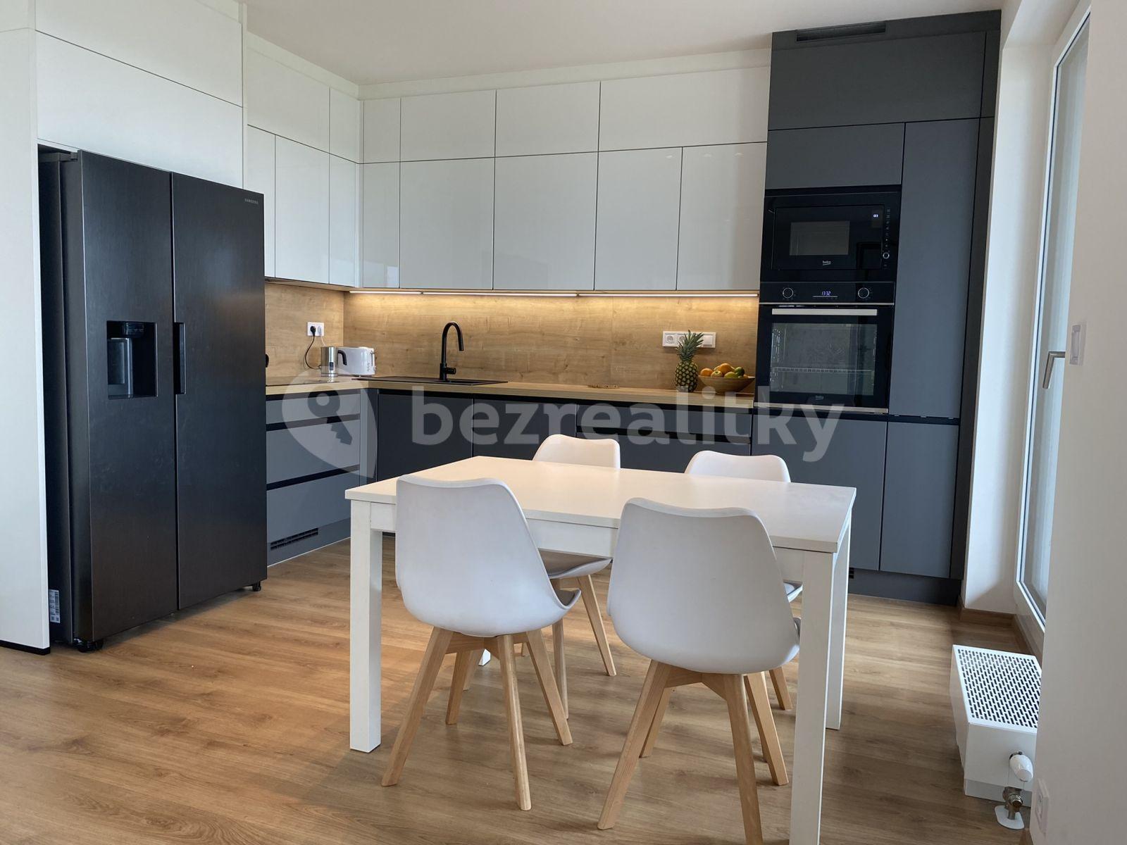 Prenájom bytu 3-izbový 97 m², Kaliberové, Praha, Praha