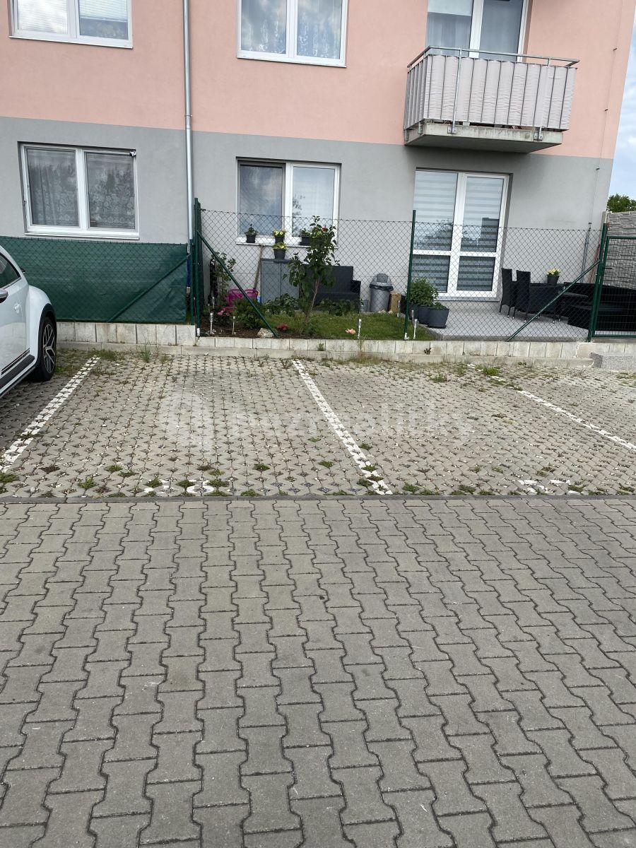 Prenájom bytu 2-izbový 52 m², Ecksteinova, Chýně, Středočeský kraj