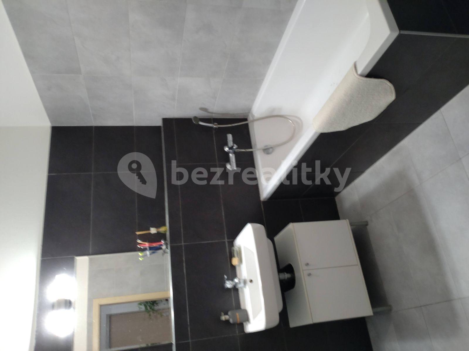 Prenájom bytu 2-izbový 64 m², Jezerůvky, Brno, Jihomoravský kraj