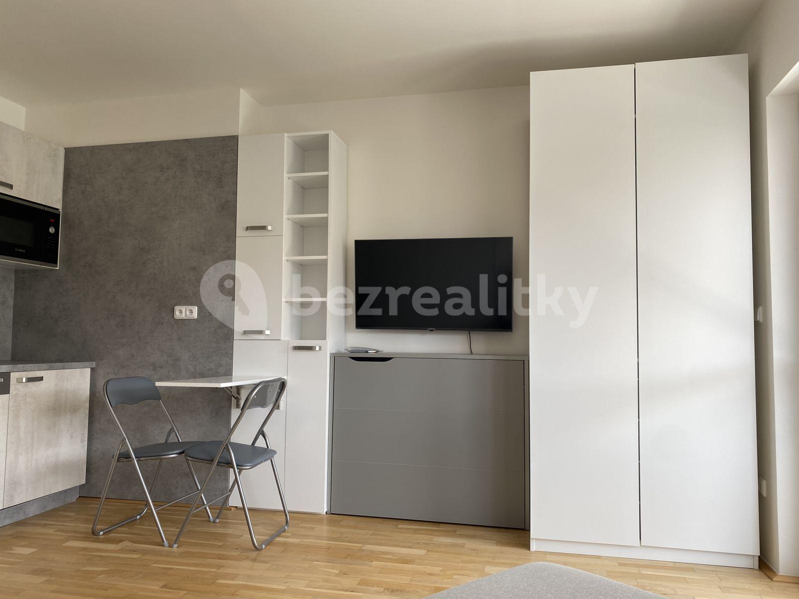 Prenájom bytu 1-izbový 26 m², U Nikolajky, Praha, Praha