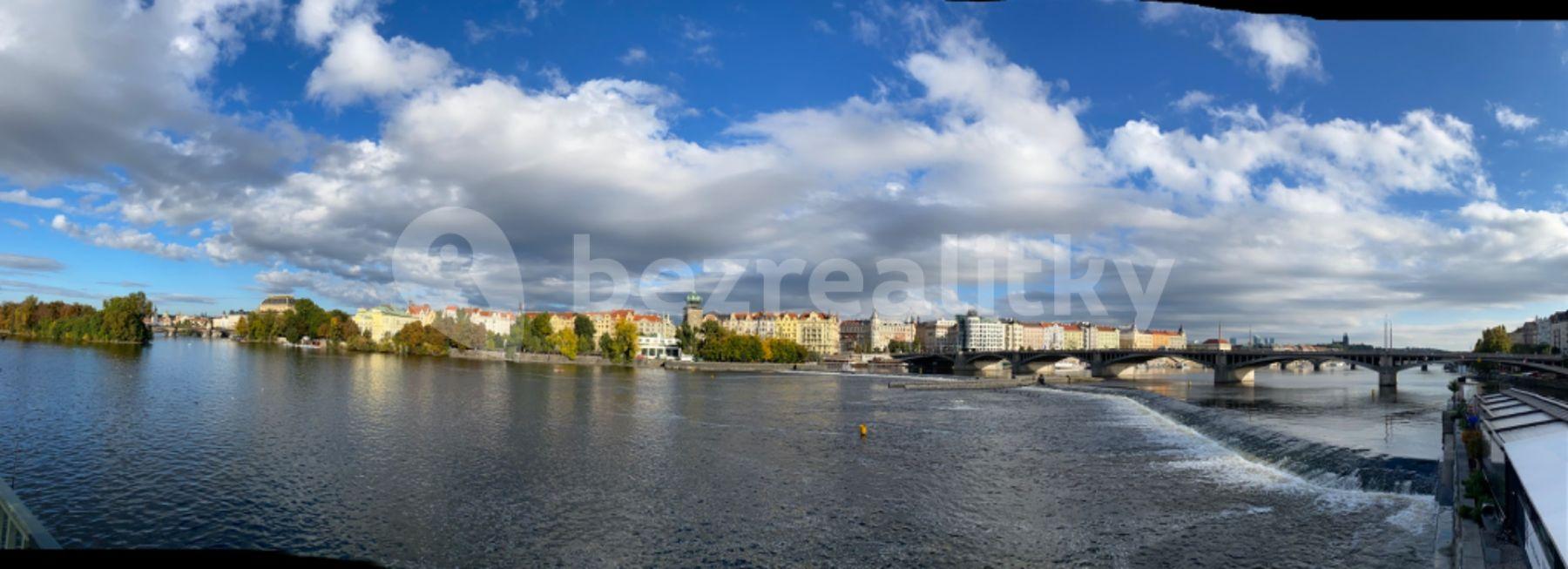 Prenájom bytu 1-izbový 26 m², U Nikolajky, Praha, Praha