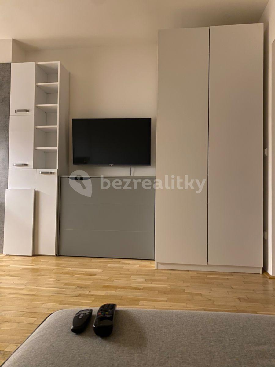 Prenájom bytu 1-izbový 26 m², U Nikolajky, Praha, Praha