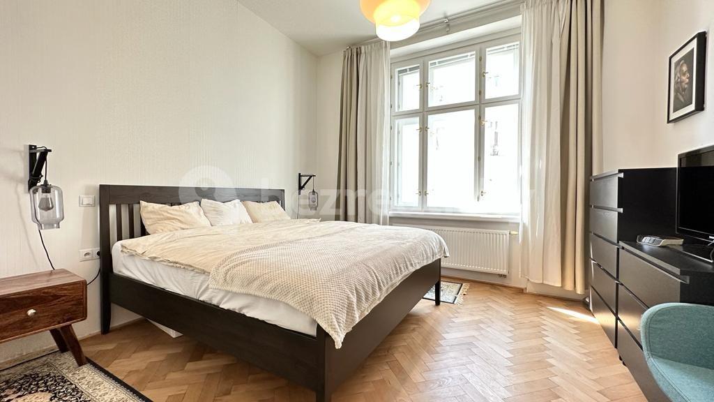 Prenájom bytu 3-izbový 110 m², Na Plzeňce, Praha, Praha