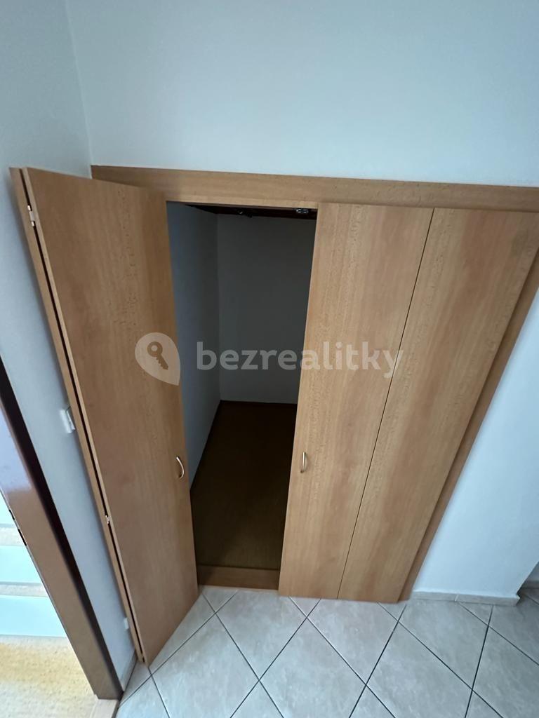 Prenájom bytu 1-izbový 38 m², Na Žertvách, Praha, Praha