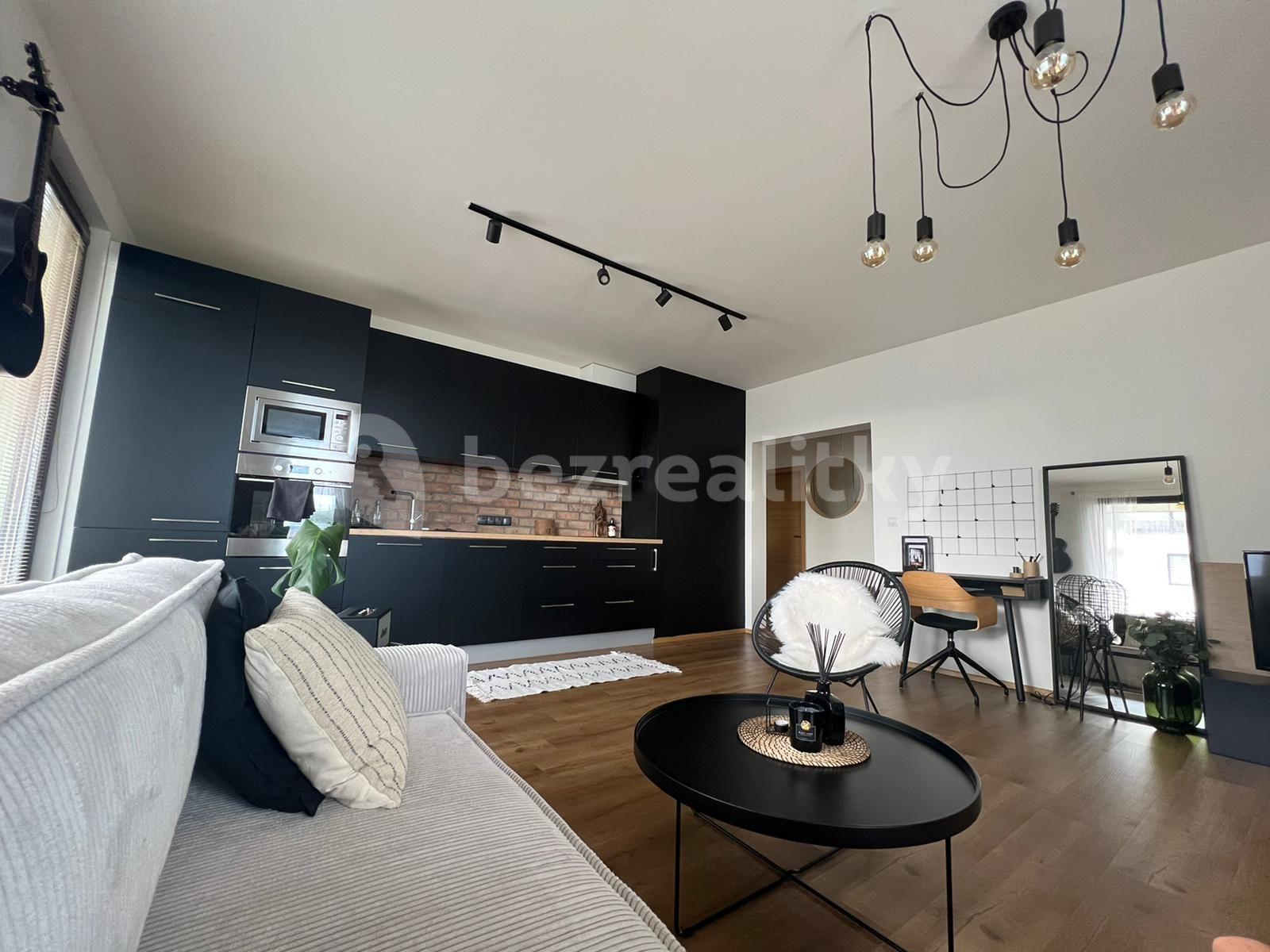 Prenájom bytu 2-izbový 58 m², Sousedíkova, Praha, Praha